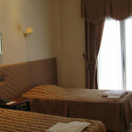 Diakonia Hotel เทสซาโลนิกิ ห้อง รูปภาพ